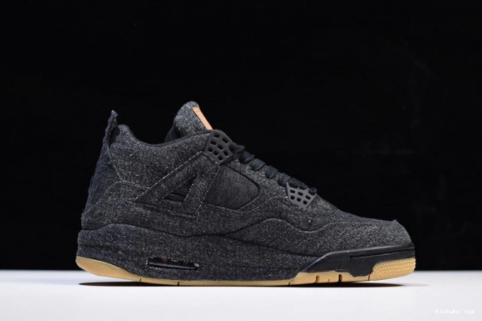 4 'black' Jordan x Air Levi's AO2571-001 0802